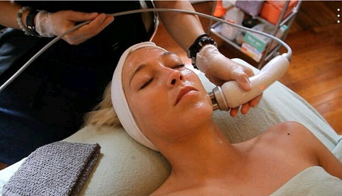 4 Reasons Why Professional Facials Should Become a Part of Your Beauty Ritual